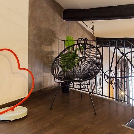 Industrial Apartment Near Duomo Milan Bagian luar foto