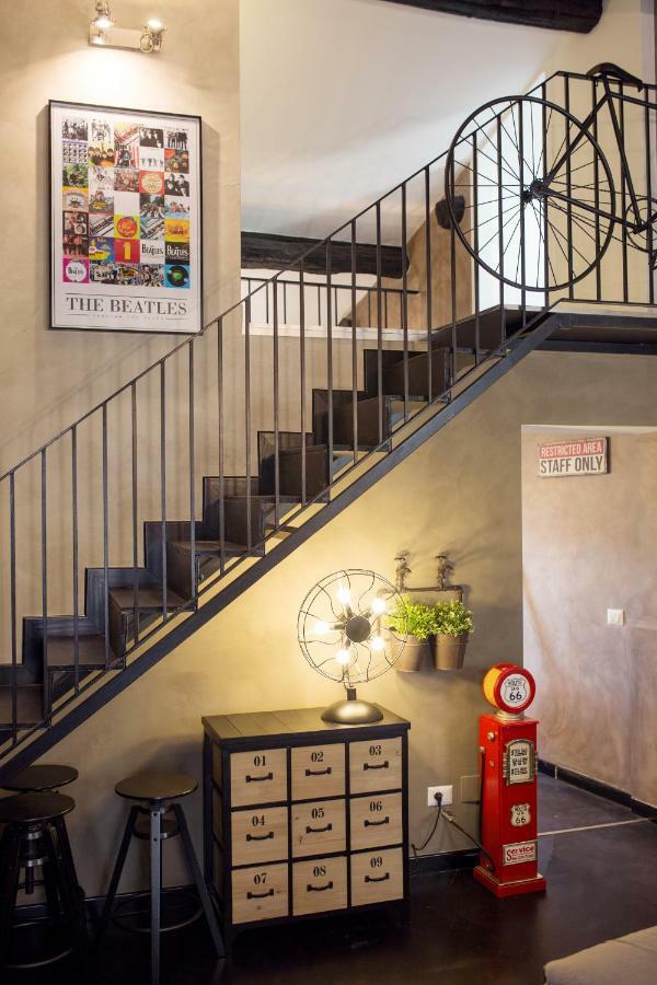 Industrial Apartment Near Duomo Milan Bagian luar foto