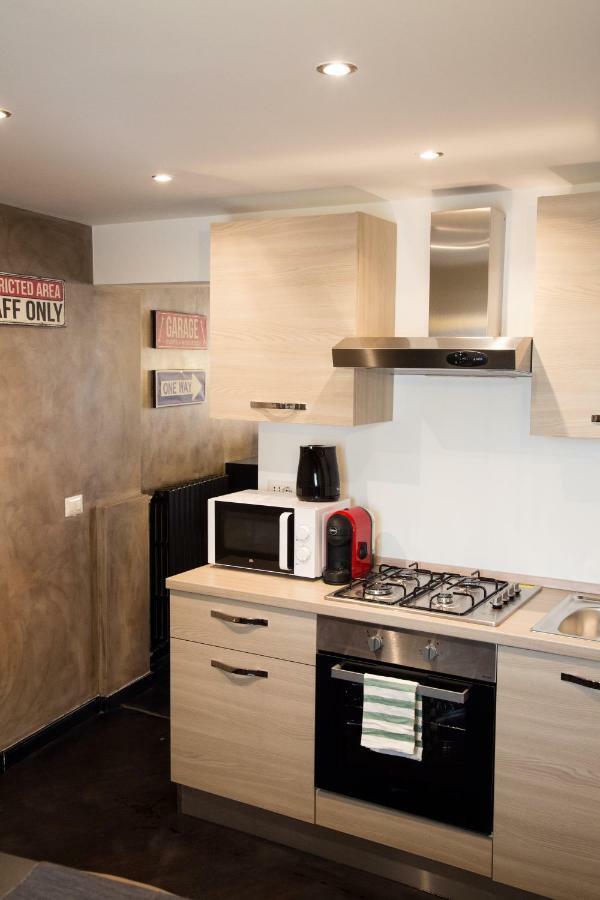 Industrial Apartment Near Duomo Milan Bagian luar foto