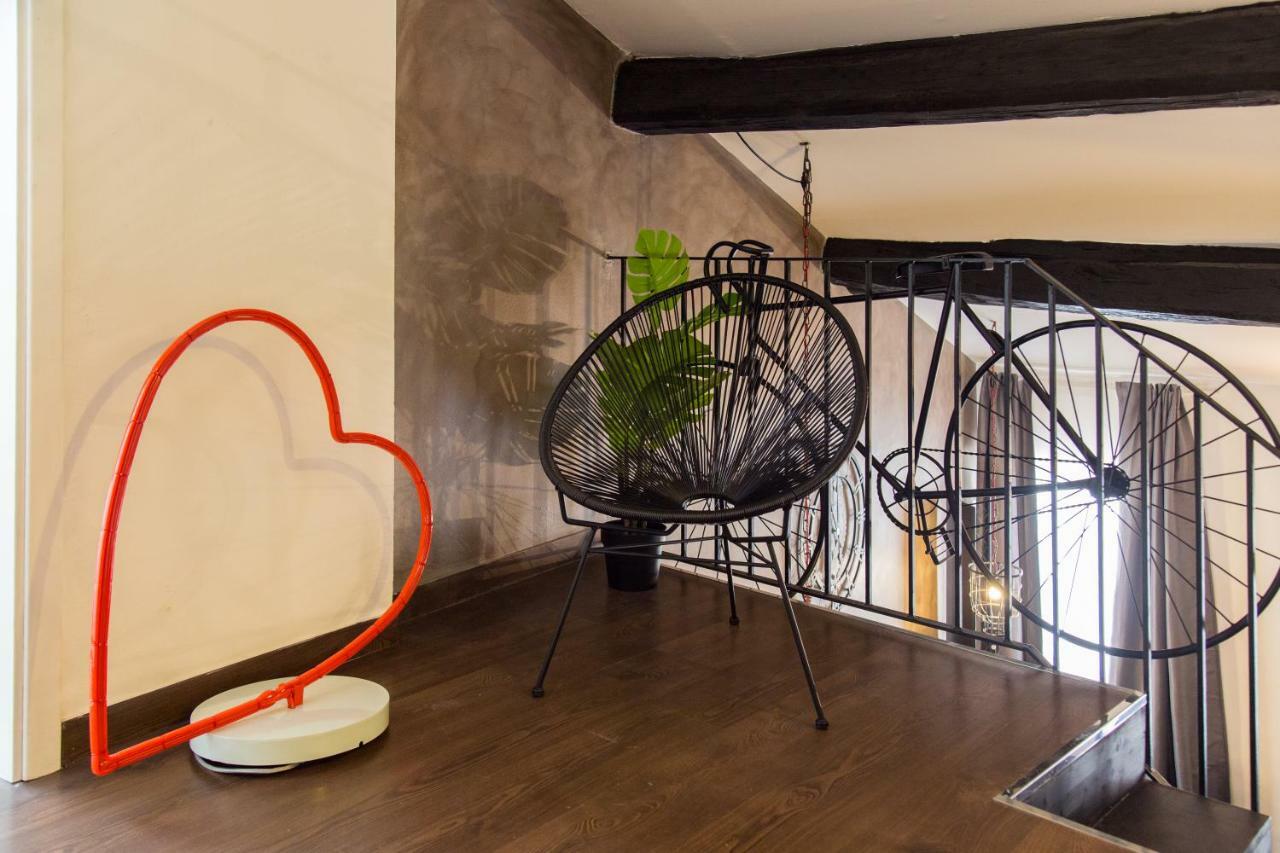 Industrial Apartment Near Duomo Milan Bagian luar foto